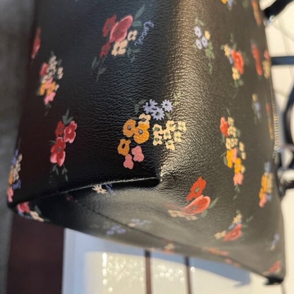 Coach Gallery Tote - Wildflower - NEW - Picture 11 of 16